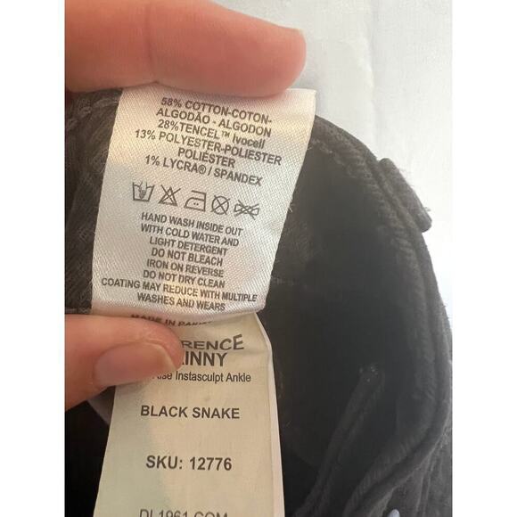 NWT DL1961 Jeans / Black-Snakeskin Pattern / Size 31 - Picture 9 of 11
